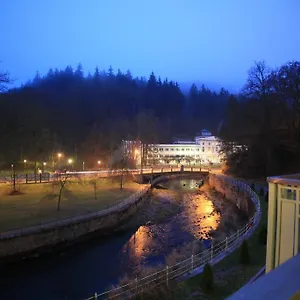 https://slunecni-lazne.karlovyvary-hotels.com
