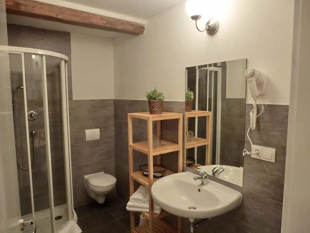 Dvur Stran & Wellness Hotel Karlovy Vary Vendégház